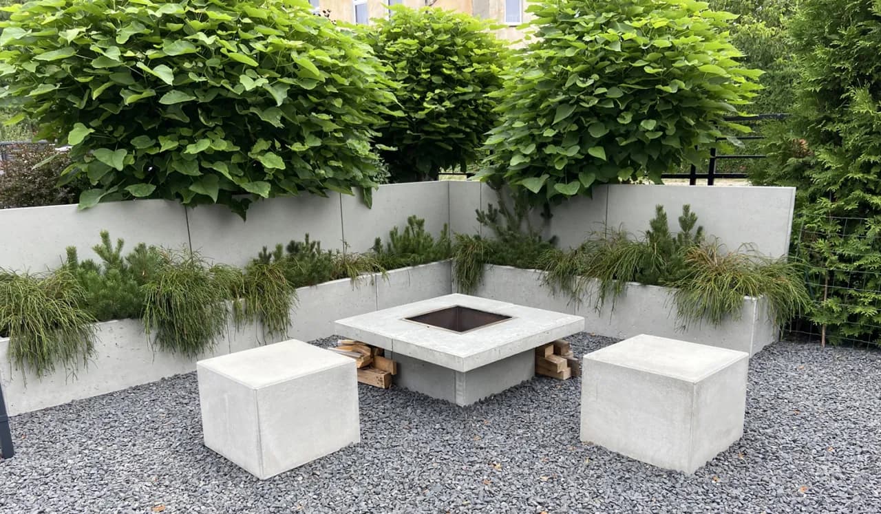 Jak zbudować mur oporowy z donic: praktyczny poradnik dla ogrodników