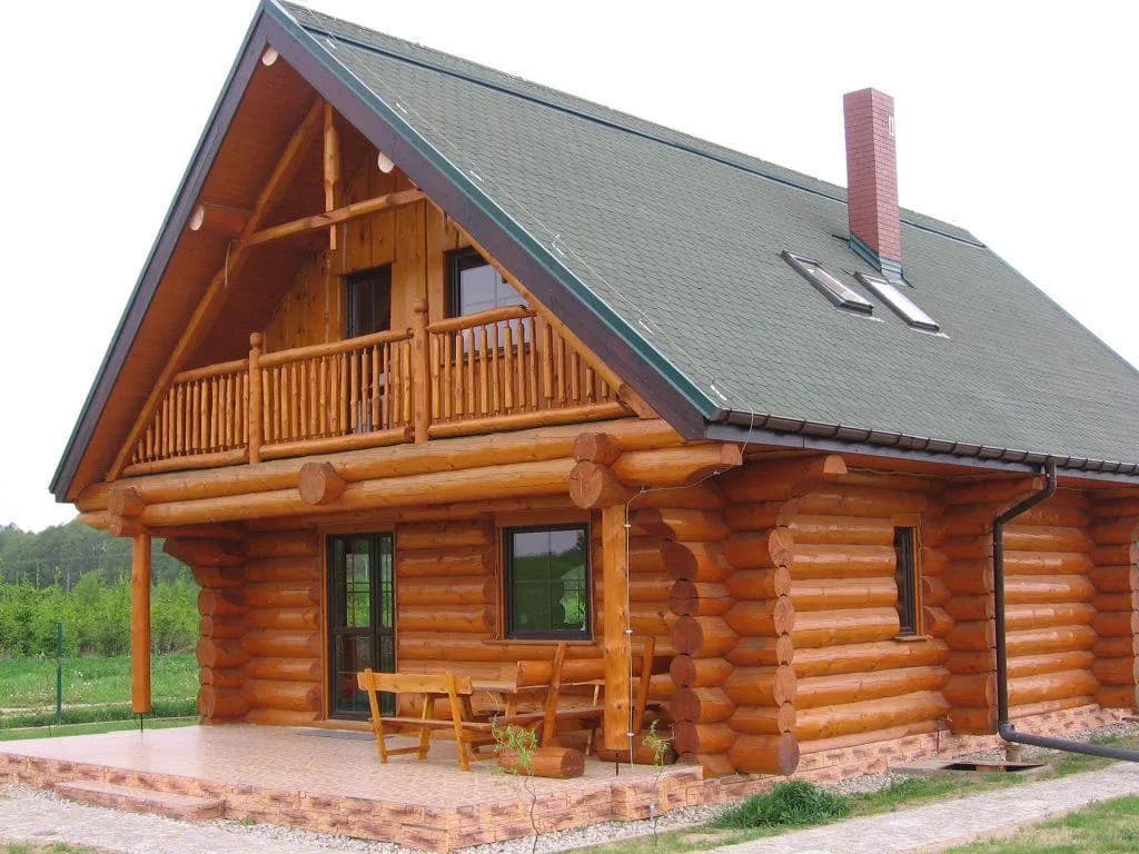 Dach z bali: Cechy, zalety i wady drewnianej konstrukcji