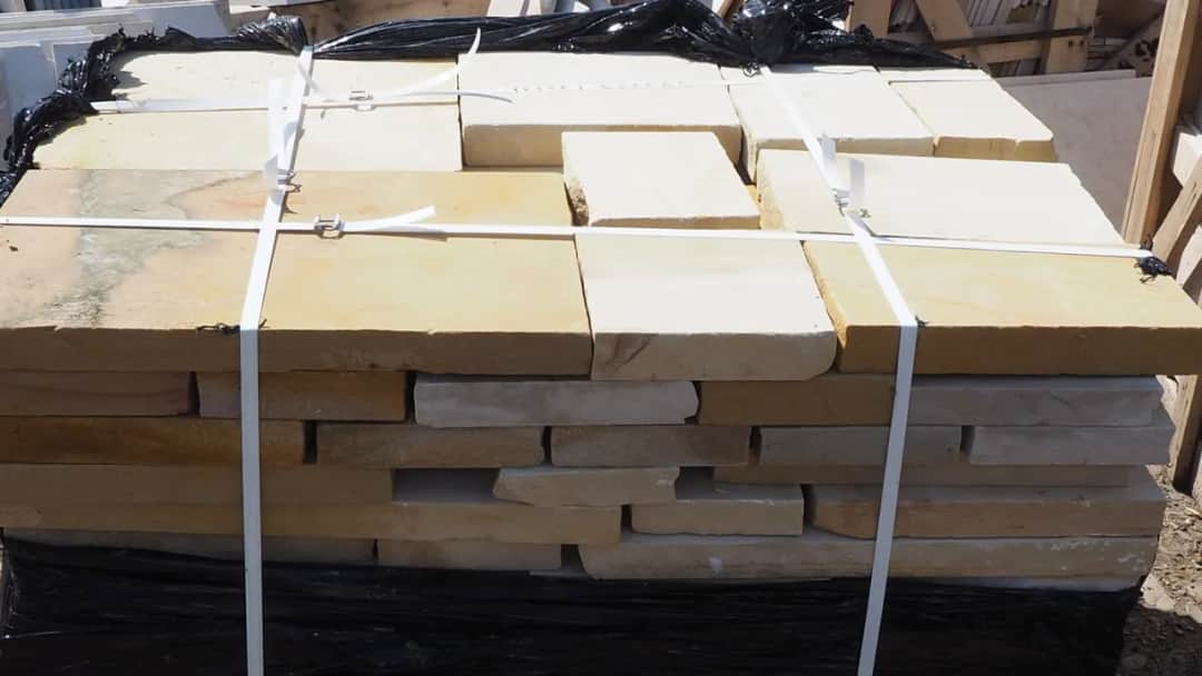 Płyty z piaskowca: wielofunkcyjne rozwiązanie dla domu i ogrodu