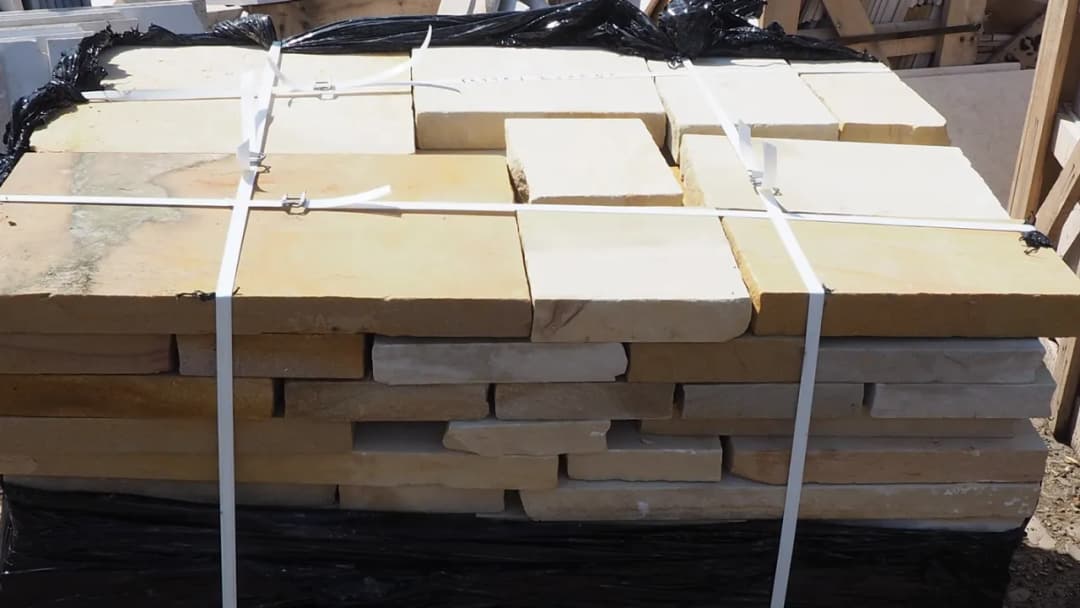 Płyty z piaskowca: wielofunkcyjne rozwiązanie dla domu i ogrodu