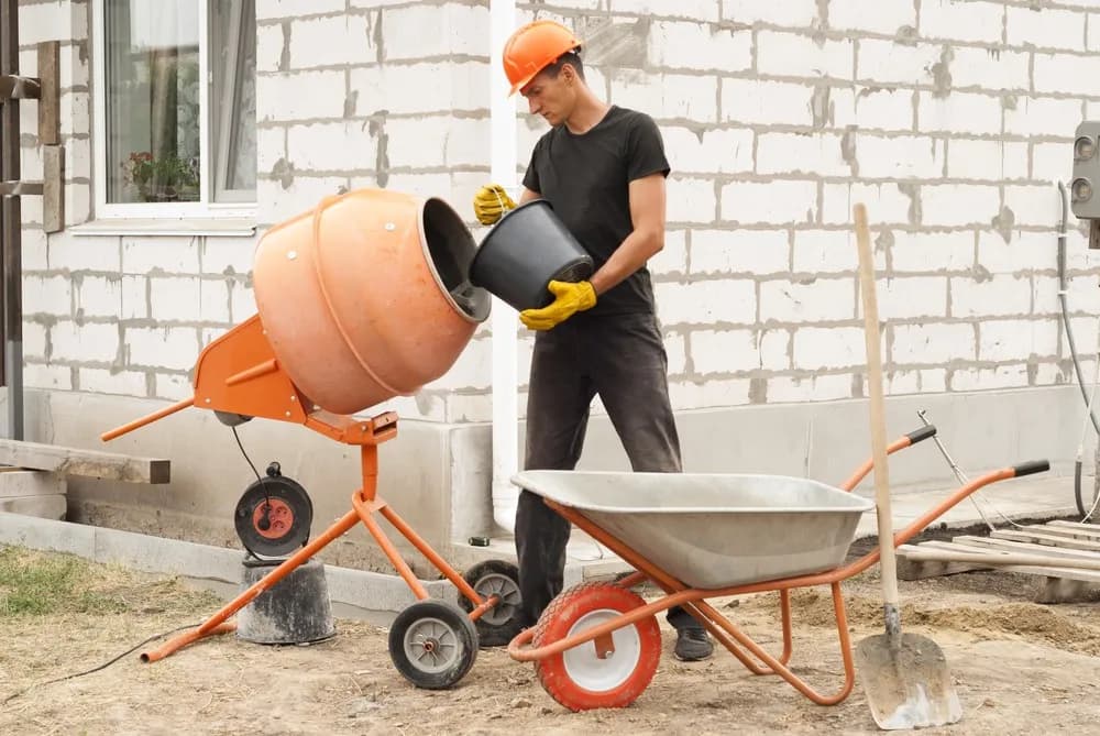 Jaka betoniarka na 25 kg cementu? Oto modele, które warto rozważyć