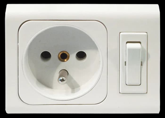 Jak zainstalować gniazdko i wyłącznik w jednej puszce: 5 kroków